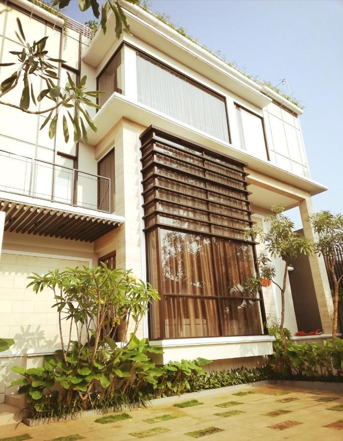 The Nyaman Motel Jakarta Exterior photo