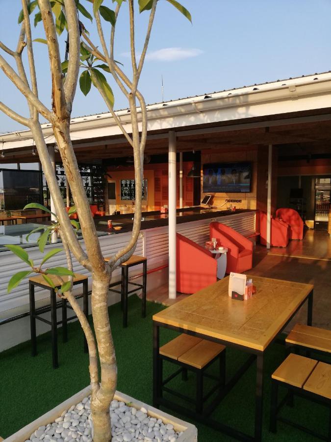 The Nyaman Motel Jakarta Exterior photo