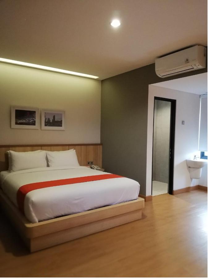 The Nyaman Motel Jakarta Exterior photo