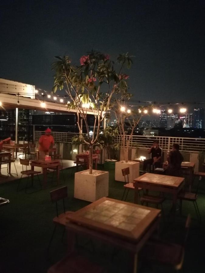 The Nyaman Motel Jakarta Exterior photo